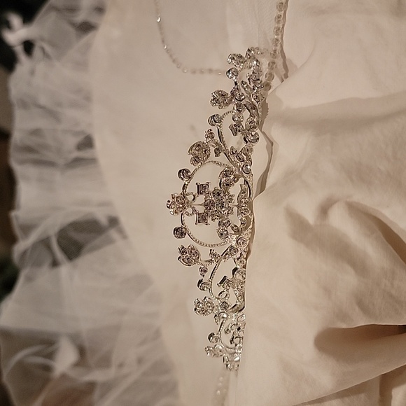 Tiara - Picture 1 of 2